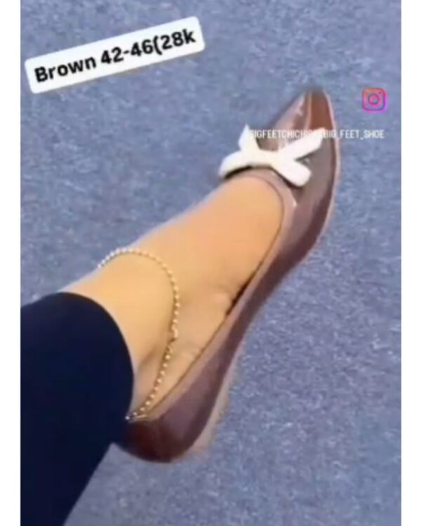 Women's Flat Shoes for Big Feet