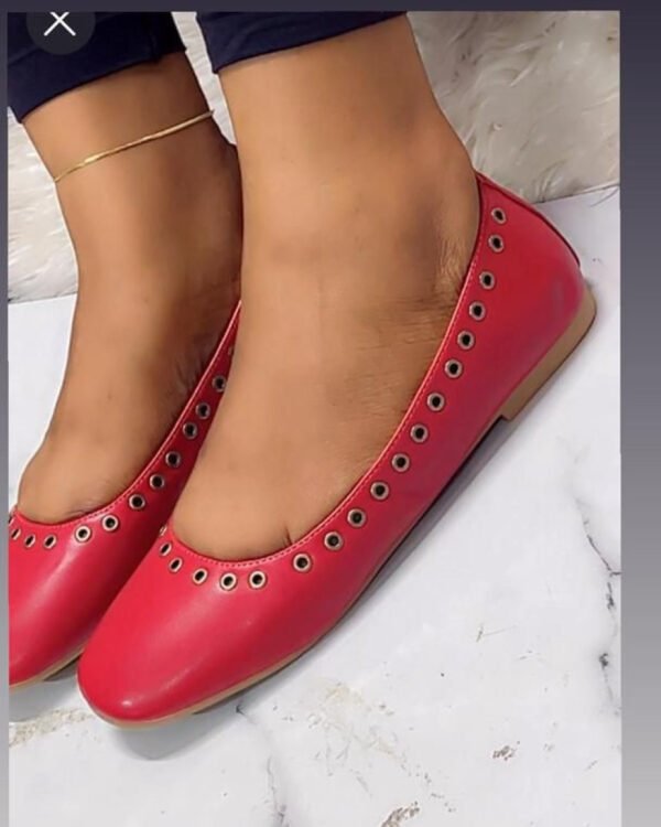 Women's Flat Shoes for Big Feet