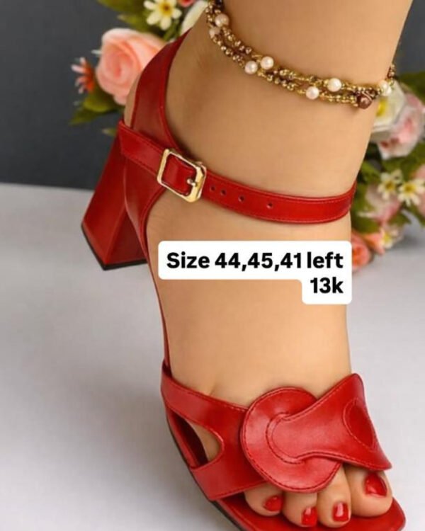 Women's Sandals for Big Feet
