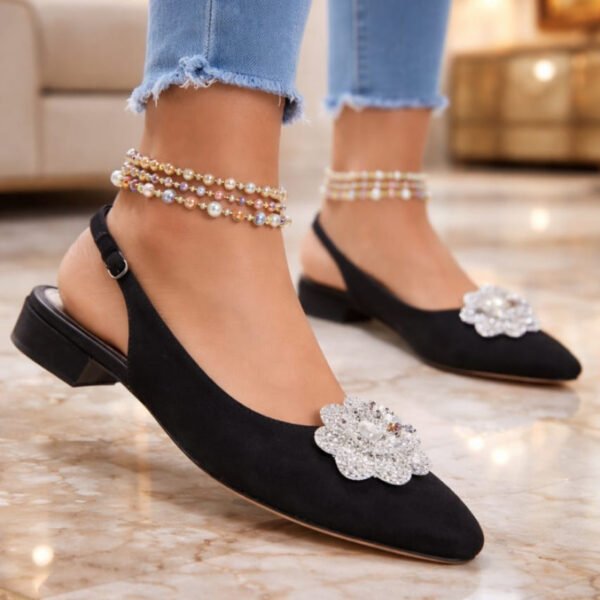 Women's Flat Shoes for Big Feet