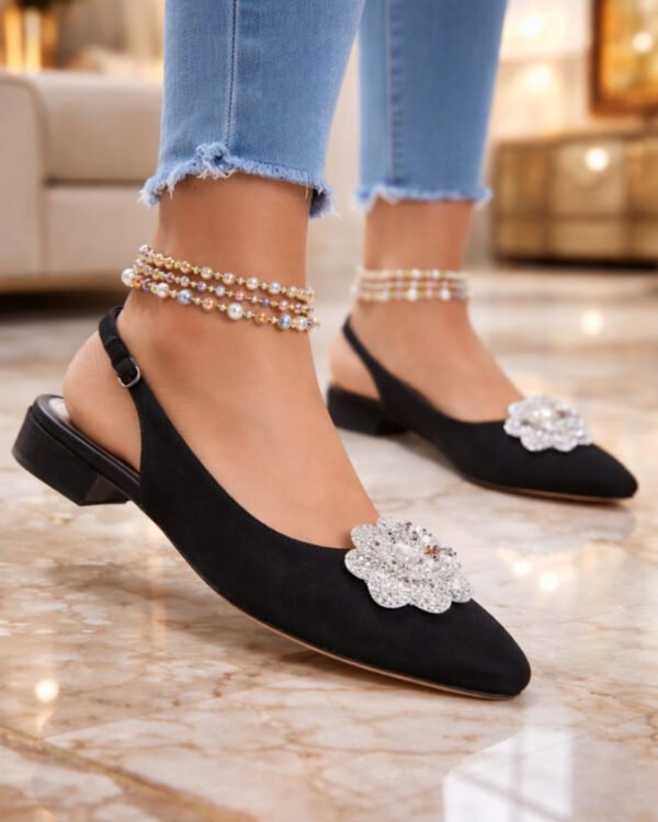 Women's Flat Shoes for Big Feet