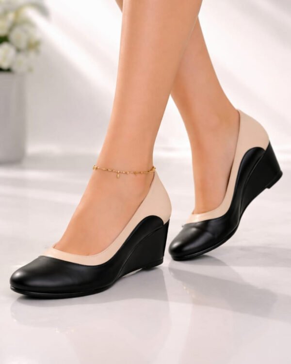 Women's Wedge Heels for Big Feet