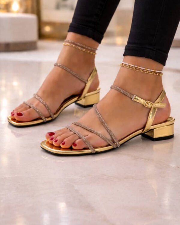 Women's Sandals for Big Feet
