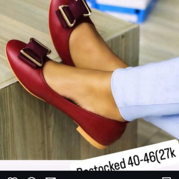 Women's Flat Shoes for Big Feet