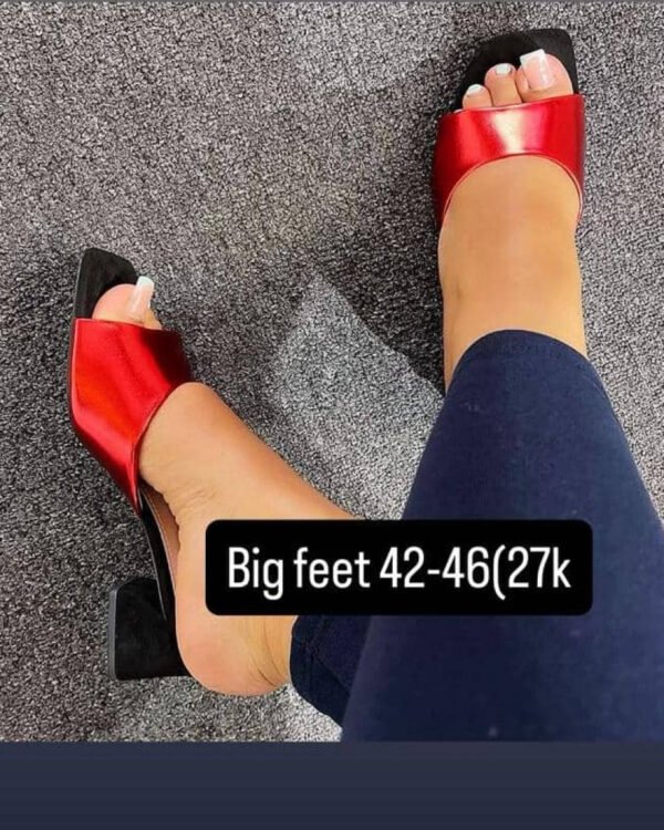 Women's Slippers for Big Feet