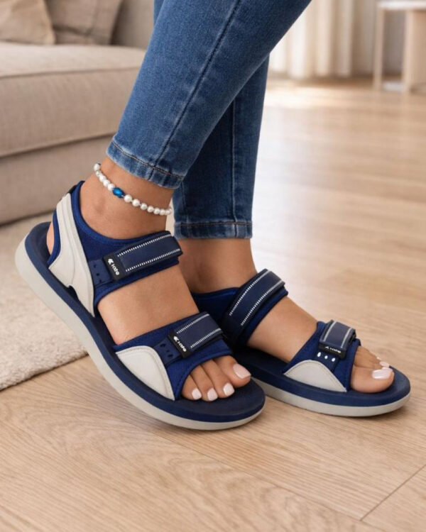 Women's Sandals for Big Feet